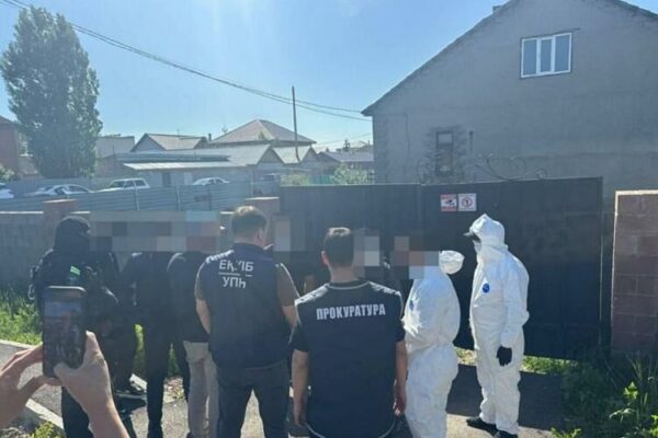 200 кг прекурсоров изъяли из нарколаборатории в Акмолинской области